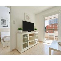 Deluxe Apartment With Balcony And Sea View